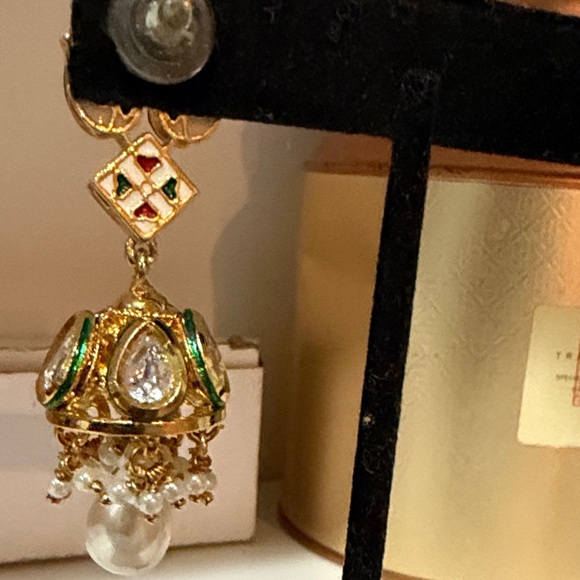 Elegant Gold and Green Drop jhumka Earrings - Picture 7 of 8